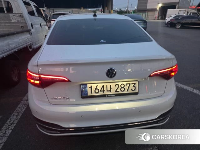 Volkswagen 7th Generation of Jetta 2023 Белый из Кореи, фото 2