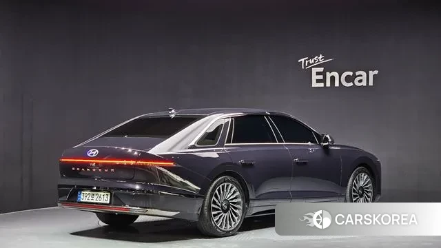 Hyundai Grandeur (GN7) id 3394420 из Кореи 12