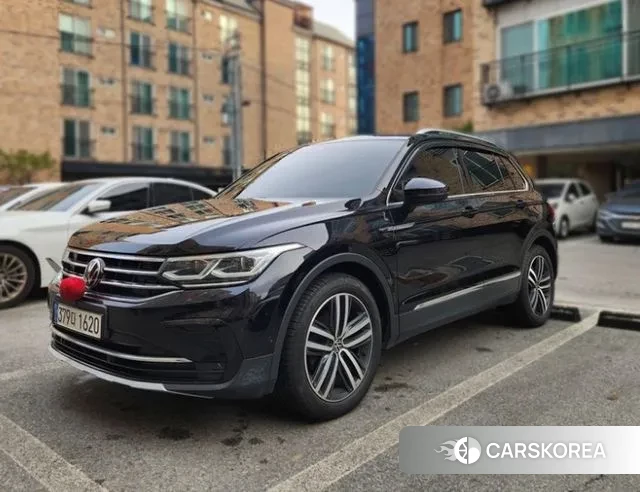 Volkswagen Tiguan second Generation 2021 Черный из Кореи, фото 2