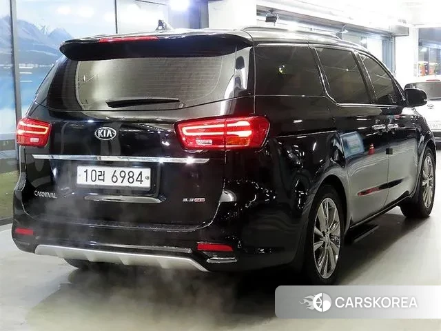 Kia The New Carnival id 3672682 из Кореи 12