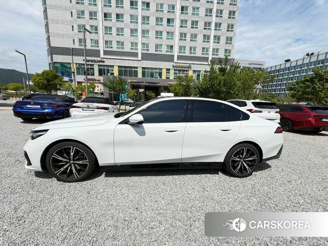 BMW 5 Series (G60) id 4739114 из Кореи 11
