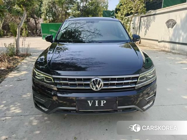 Volkswagen Tiguan L 2018 Черный из Китая, фото 2