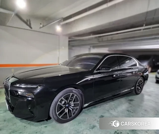 BMW 7 Series (G70) 2024 Черный из Кореи, фото 3