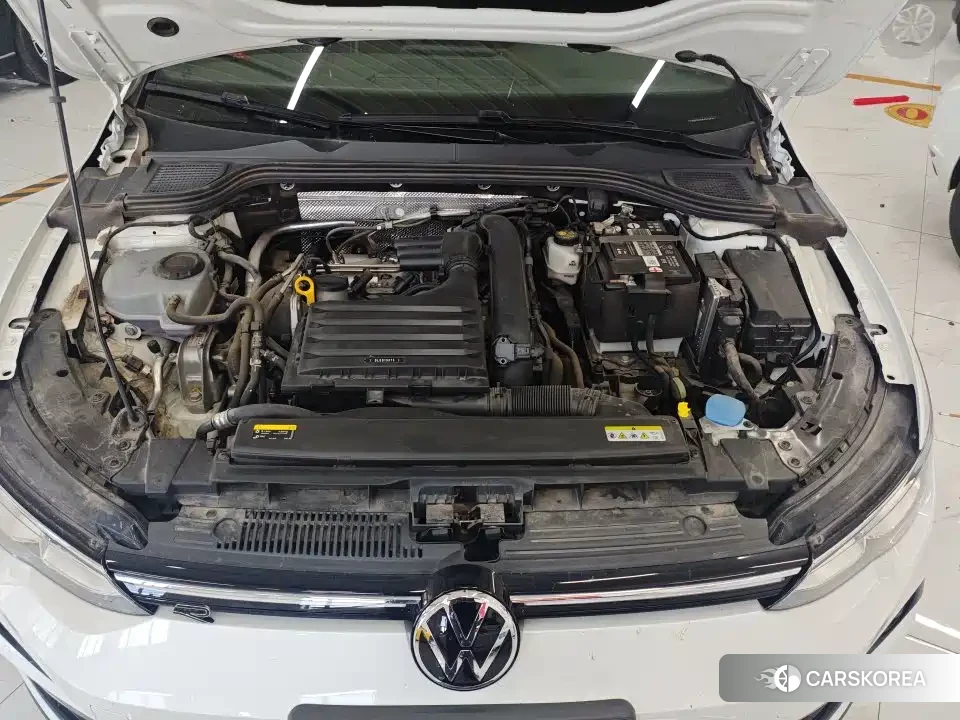Volkswagen Golf 2025 Белый из Китая, фото 6