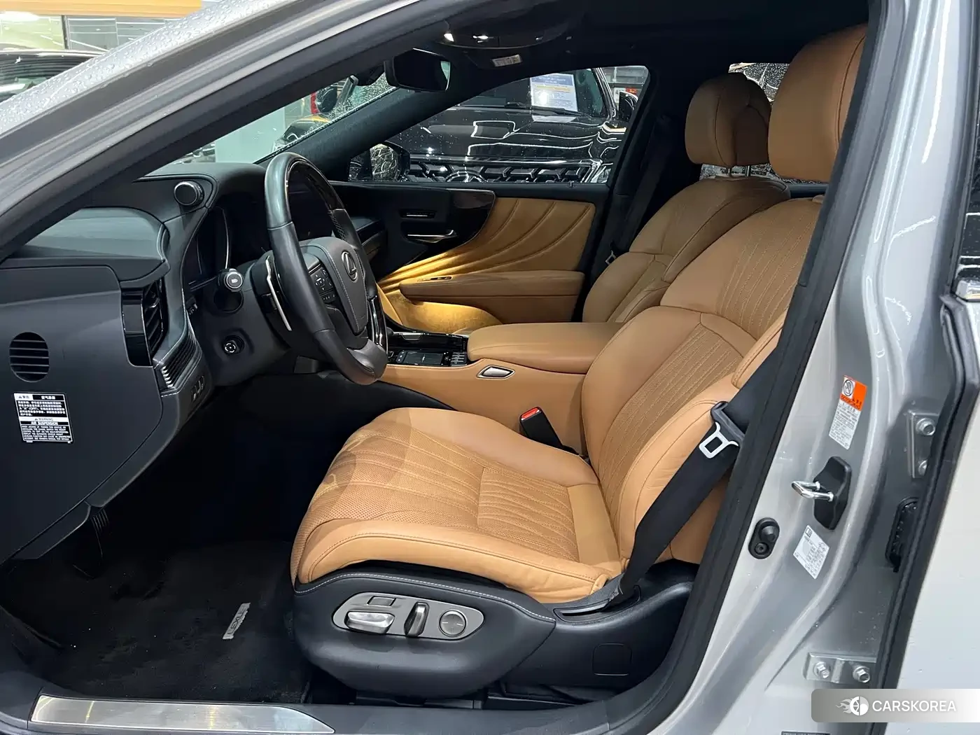 Lexus LS 2022 Silver/gray из Китая, фото 2