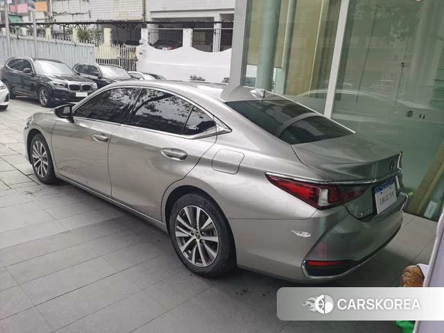 Lexus ES 2021 Шампань из Китая, фото 2