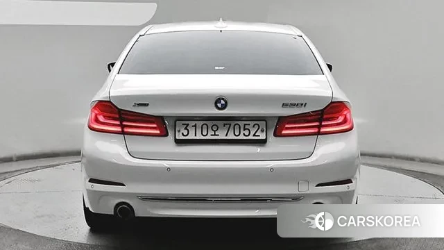 BMW 5 Series (G30) id 3631470 из Кореи 12