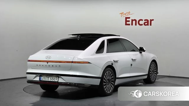Hyundai Grandeur Hybrid (GN7) id 4442500 из Кореи 12