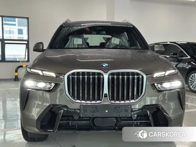 BMW X7 (G07) 2023 Синий нефрит из Кореи, фото 2