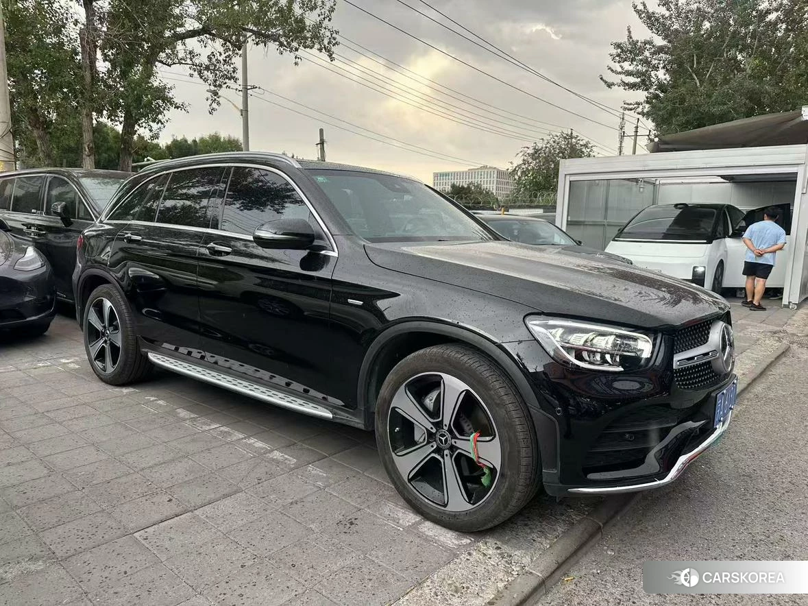 Mercedes-Benz GLC 2021 Черный из Китая, фото 2