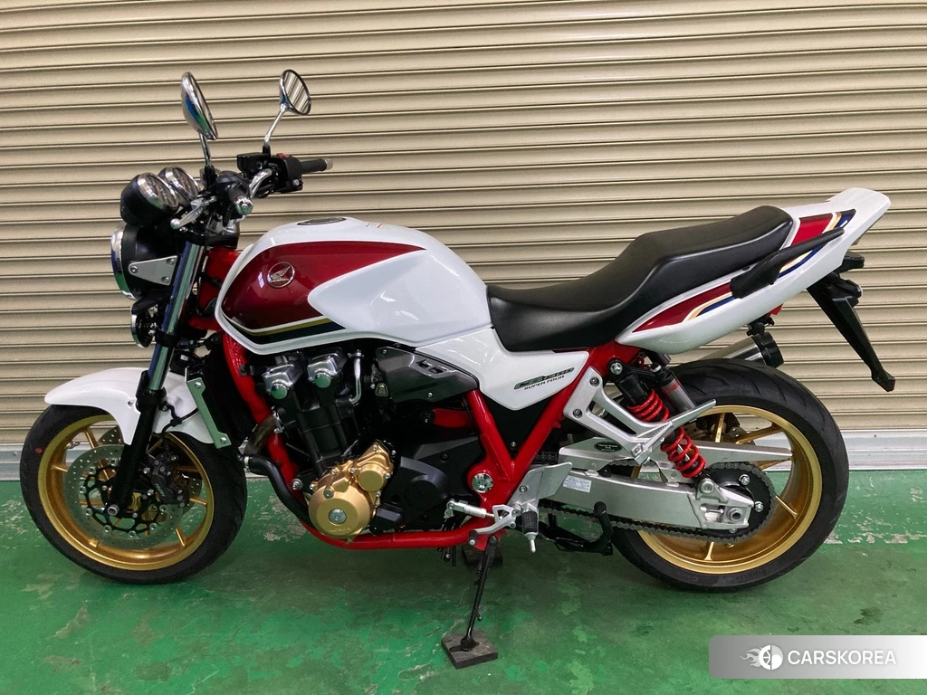 Проданный Honda CB1300SF ABS 2022 из Японии, фото 2