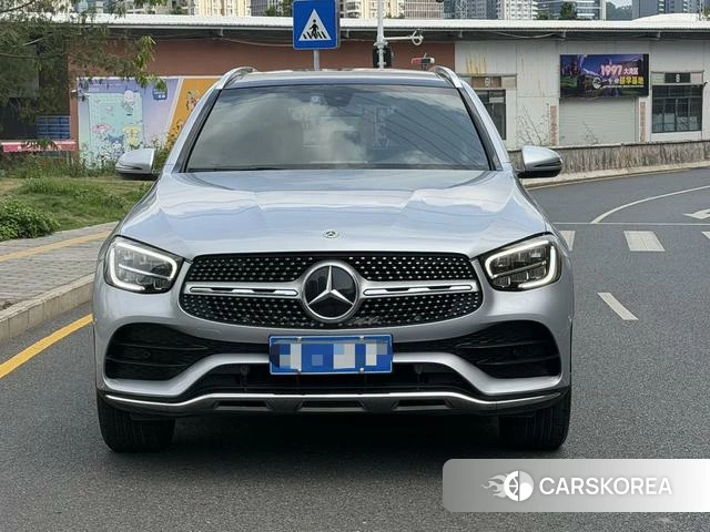 Mercedes-Benz GLC 2023 Серебристо-серый из Китая, фото 4