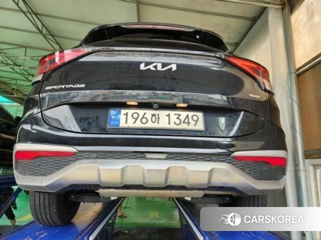 Kia Sportage 5th Generation Hybrid 2024 Черный из Кореи, фото 2