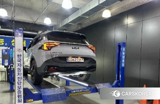 Kia The New Sportage 5th Generation Hybrid 2025 Серый из Кореи, фото 2