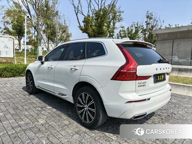 Volvo XC60 2021 Белый из Китая, фото 2