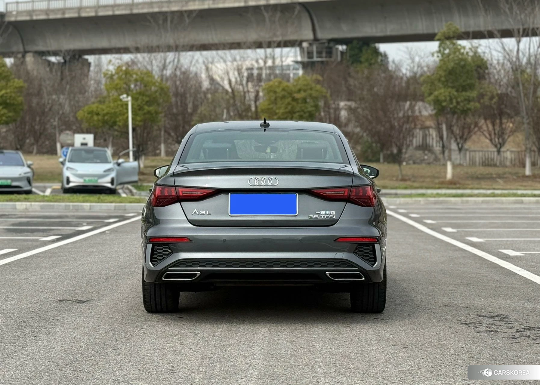 Audi A3 2023 Темно-серый из Китая, фото 2