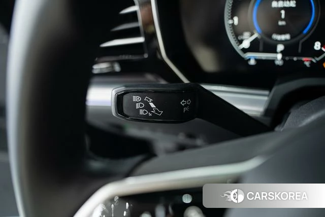 Volkswagen Touareg id 4217365 из Китая 12