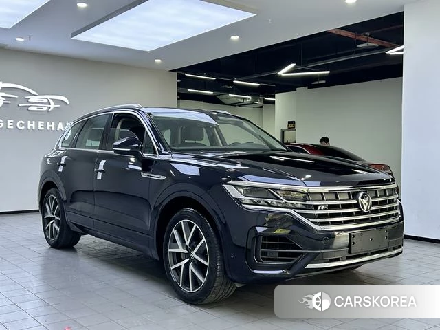 Volkswagen Touareg 2021 Черный из Китая, фото 4