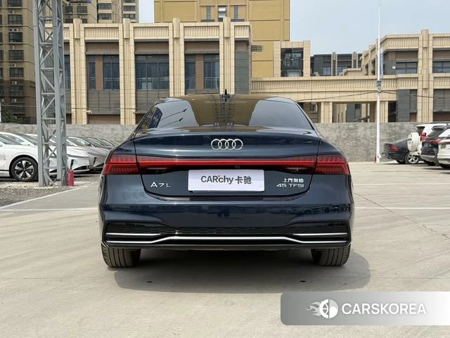 Audi A7L id 4290877 из Китая 9