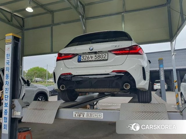 BMW 1 Series (F40) 2024 Белый из Кореи, фото 2