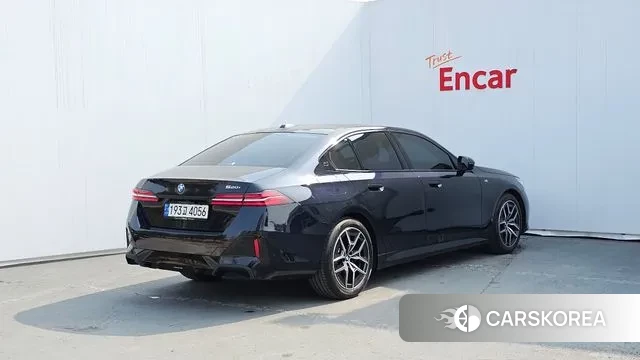 BMW 5 Series (G60) id 3769782 из Кореи 12