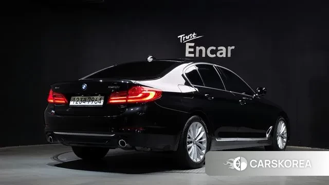 BMW 5 Series (G30) id 3356751 из Кореи 12