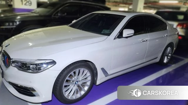 BMW 5 Series (G30) 2018 Белый из Кореи, фото 3