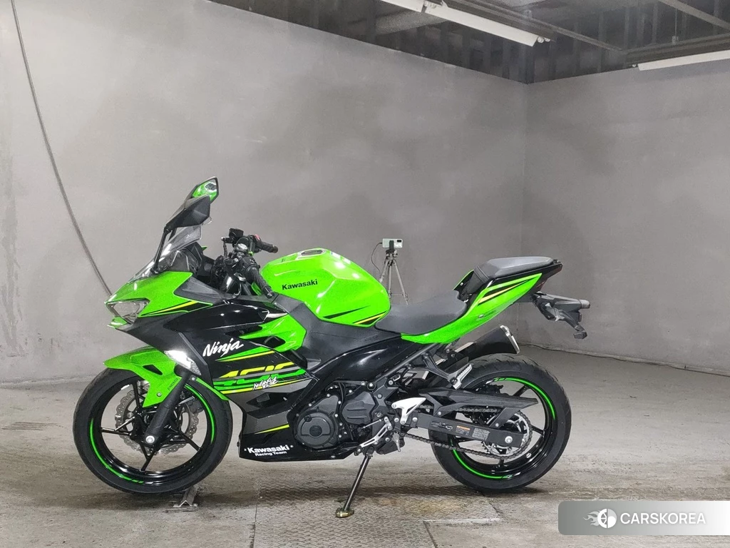 Проданный Kawasaki NINJA 400 2019 из Японии