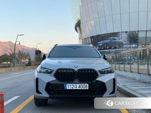 BMW X6 (G06) 2025 Небесно-голубой из Кореи, фото 2