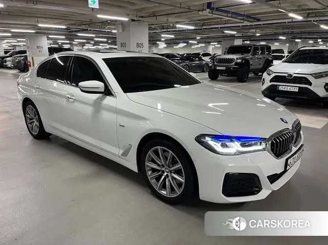 BMW 5 Series (G30) id 3469752 из Кореи 12