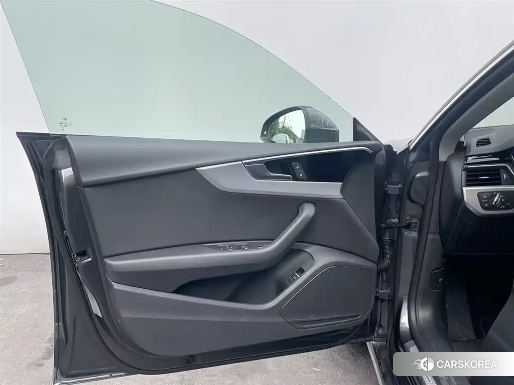 Audi A5 id 4644704 из Китая 12