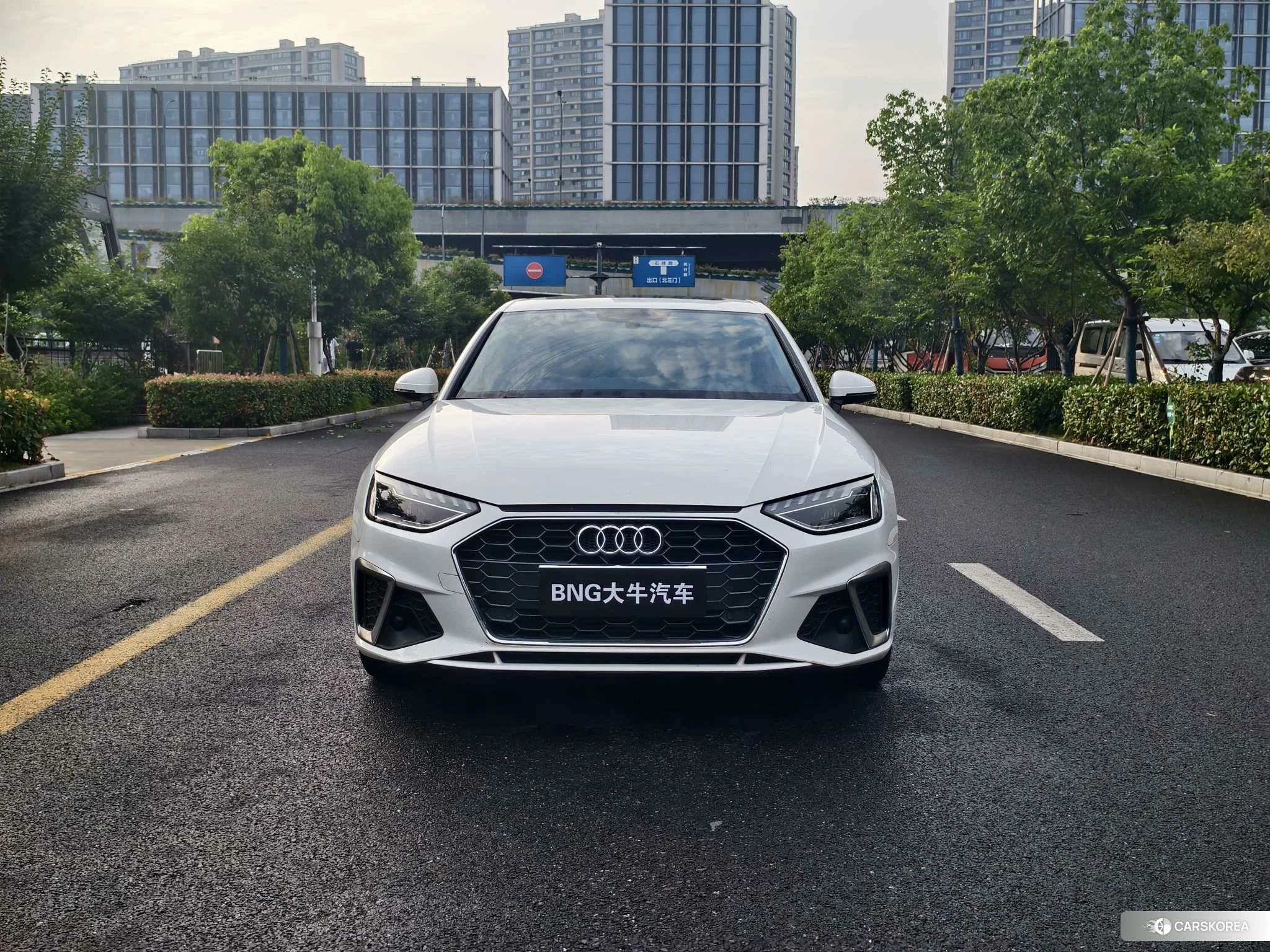 Audi A4L id 4486252 из Китая 9