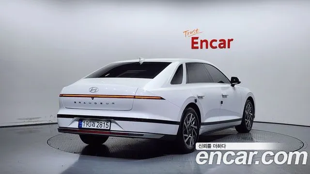 Hyundai Grandeur (GN7) id 2739487 из Кореи 12