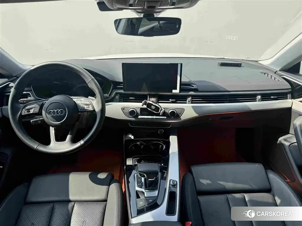 Audi A5 2023 Белый из Китая, фото 3