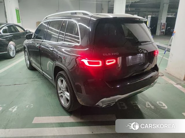 Mercedes-Benz GLB 2023 Черный из Китая, фото 2
