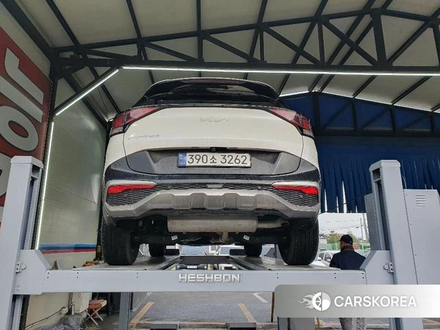 Kia Sportage 5th Generation 2023 Белый из Кореи, фото 2