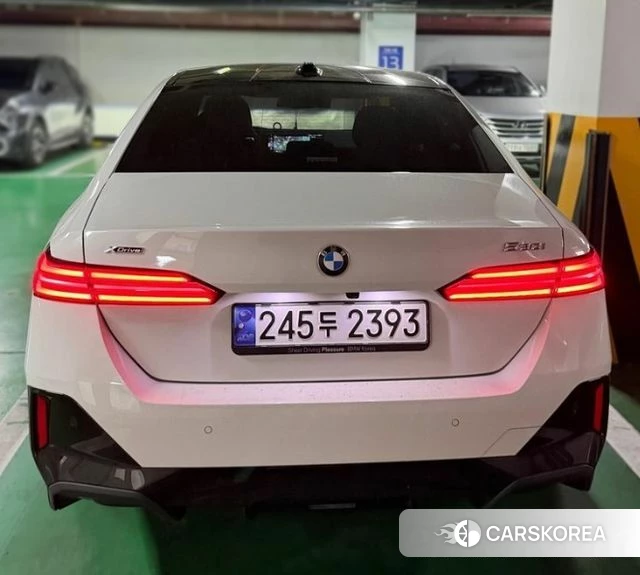 BMW 5 Series (G60) 2024 Белый из Кореи, фото 2
