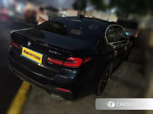 BMW 5 series 2021 Черный из Китая, фото 2