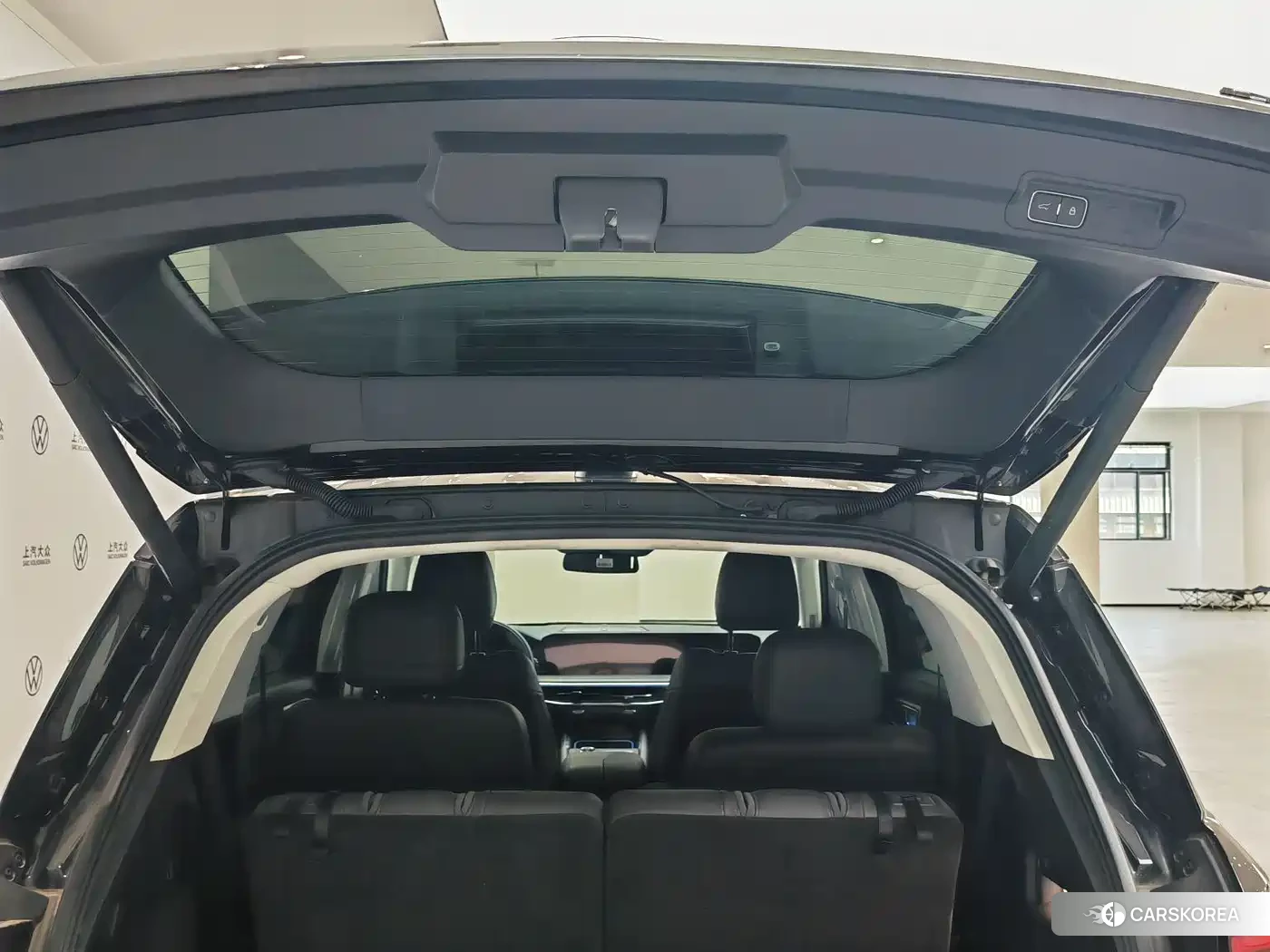 Ford Explorer 2025 Черный из Китая, фото 5