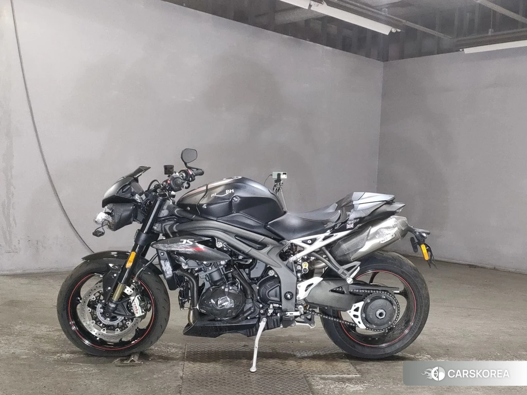 Проданный Triumph SPEED TRIPLE RS 2019 из Японии, фото 2