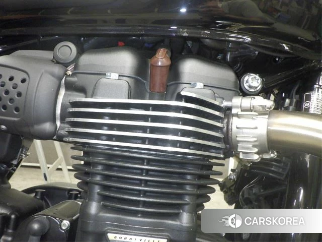 Engine photo