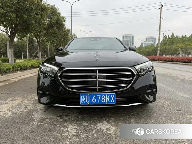 Mercedes-Benz E-class 2025 Черный из Китая, фото 2