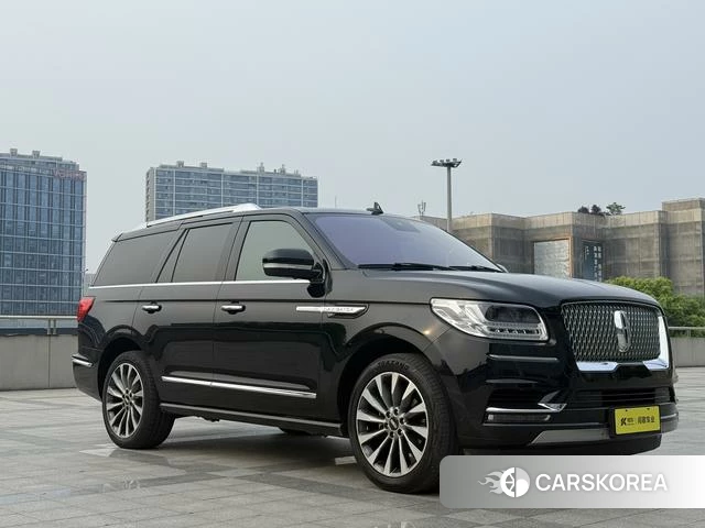 Lincoln Navigator 2018 Черный из Китая, фото 4
