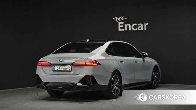 BMW 5 Series (G60) id 3882970 из Кореи 12