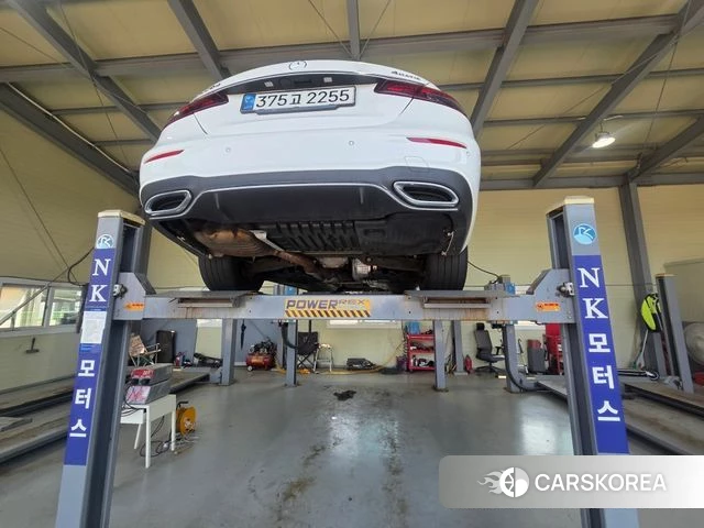 Mercedes-Benz E-Class W213 2020 Белый из Кореи, фото 2