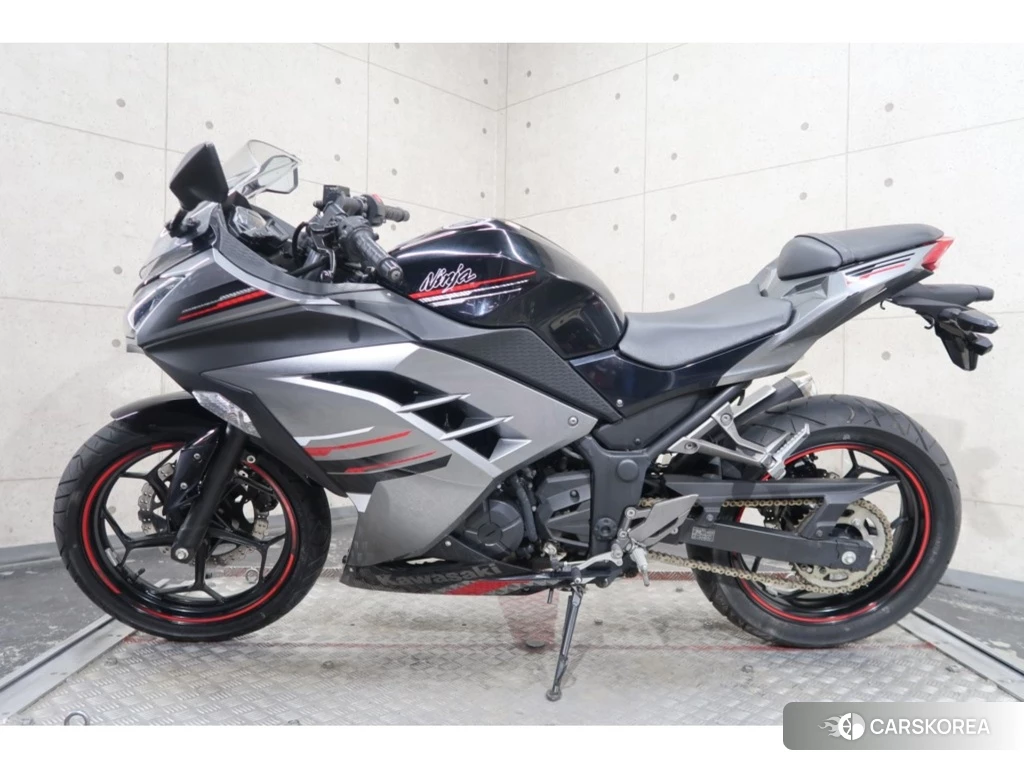 Проданный Kawasaki NINJA 250 2013 из Японии, фото 2