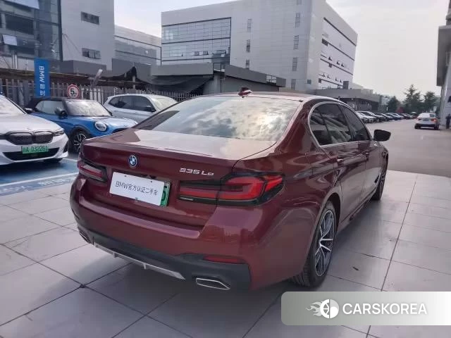 BMW 5 series PHEV 2022 Красный из Китая, фото 2