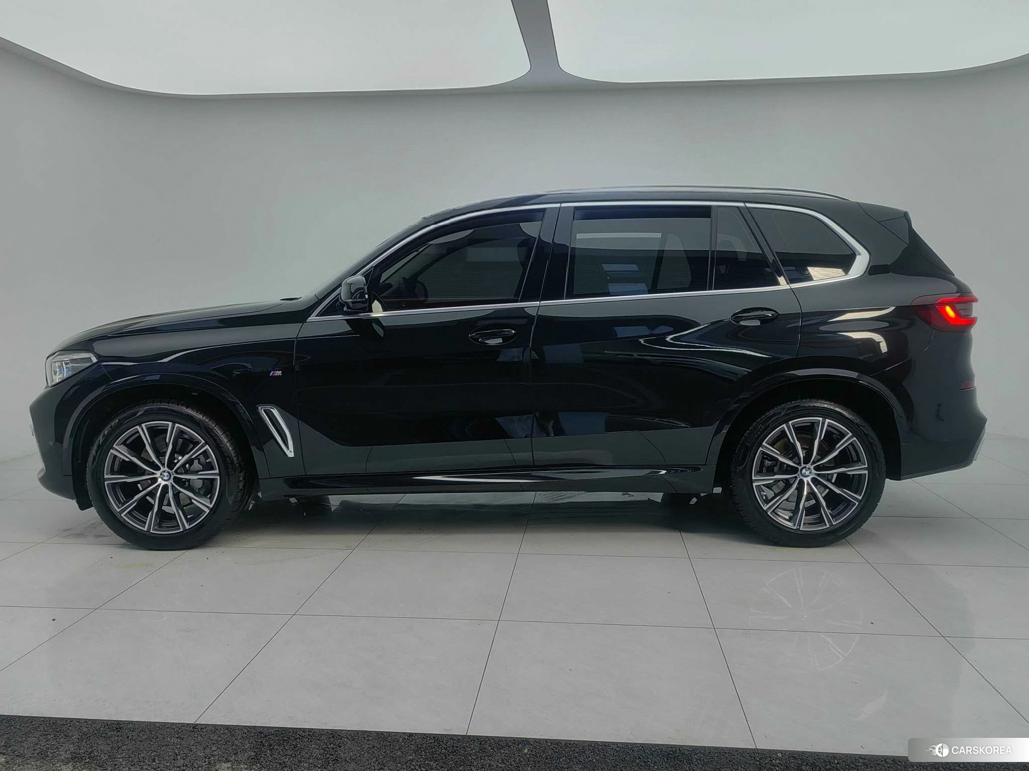 BMW X5 id 4420389 из Китая 9