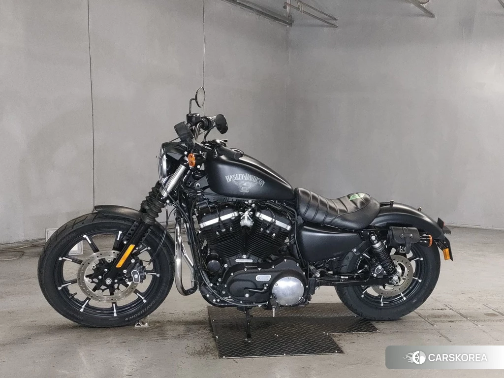 Проданный Harley-Davidson Sportster XL883N 2017 из Японии