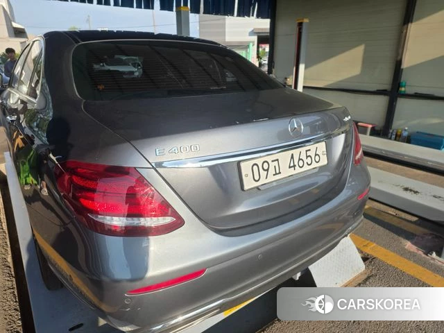Mercedes-Benz E-Class W213 2018 Серый из Кореи, фото 2